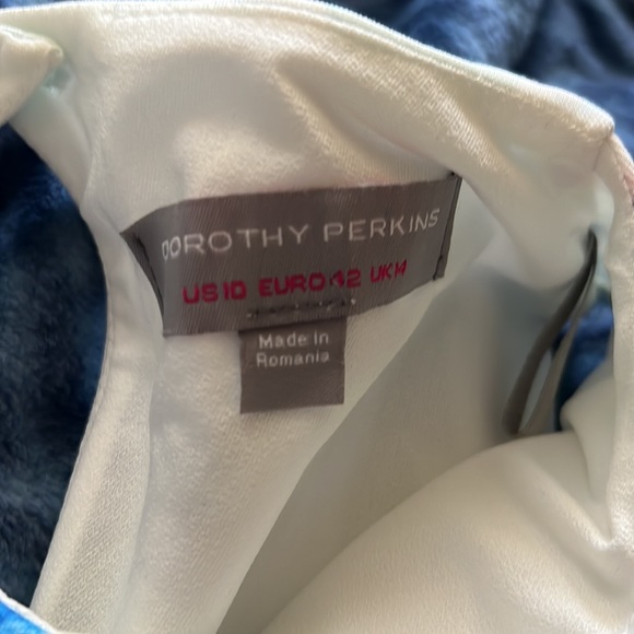 coastal dress - Picture 3 of 3